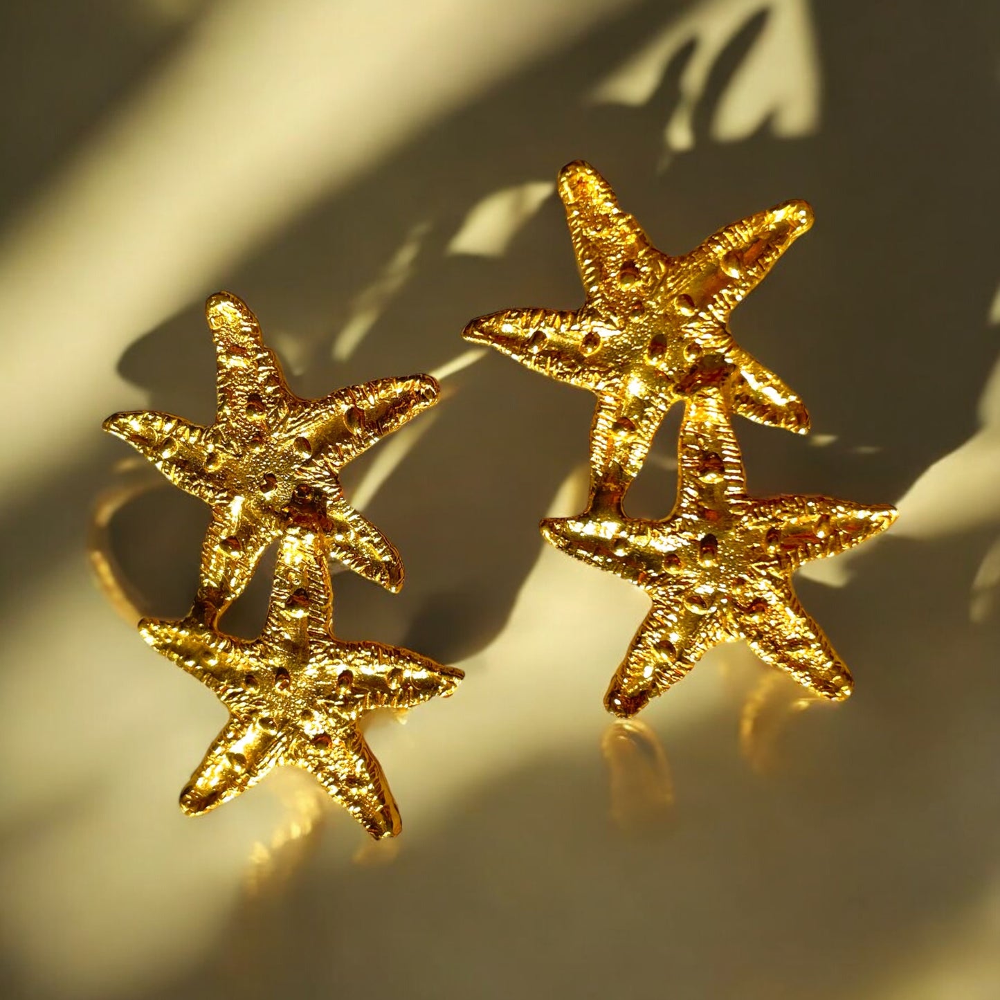 Bote A Mano Gold Star Earrings